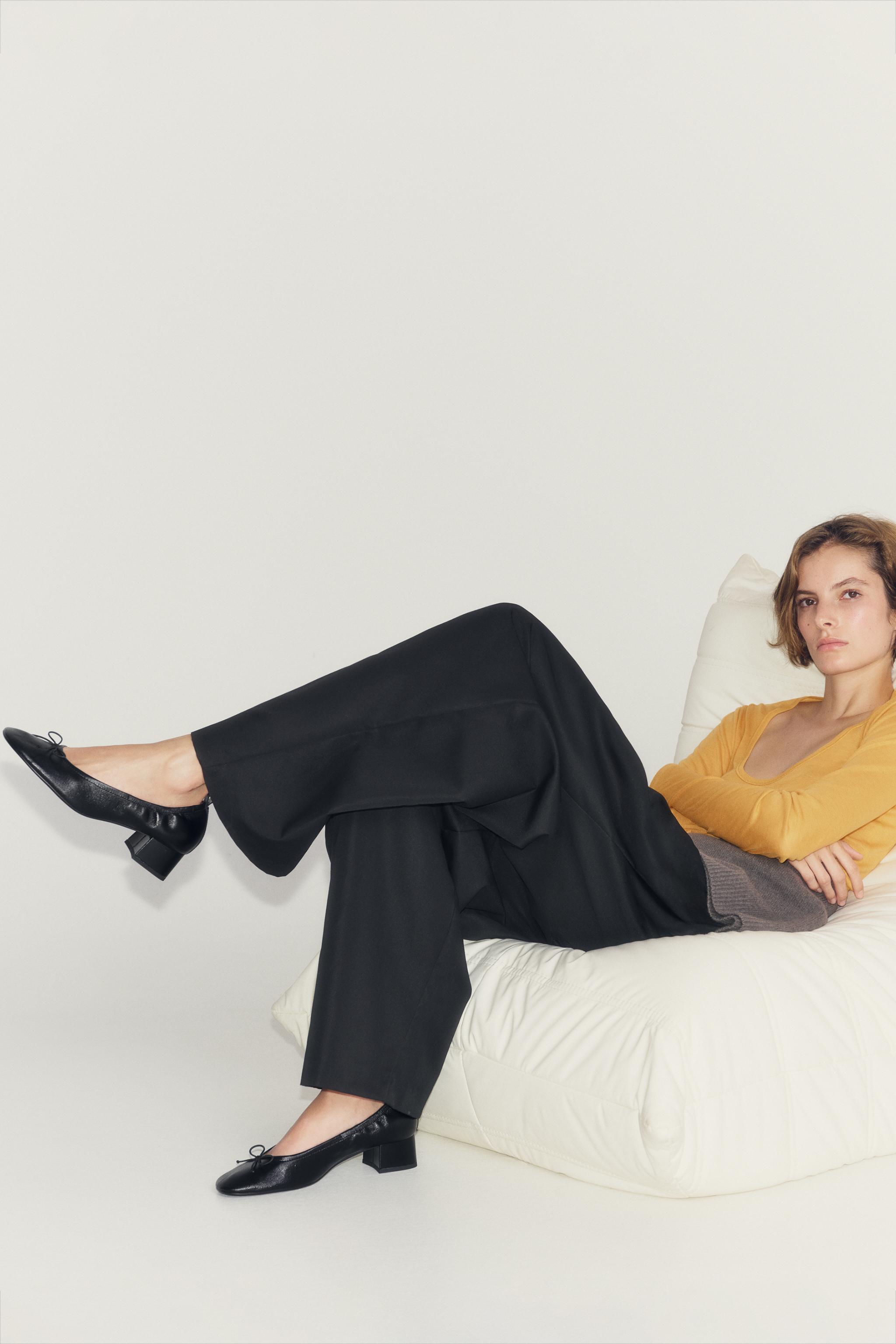 LEATHER BOW HEELED BALLET FLATS